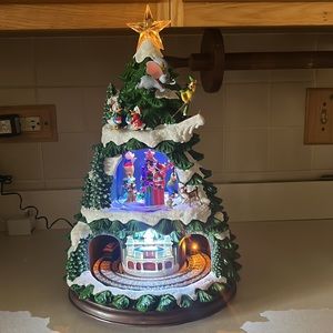 Moments In Time Disney Characters Animated Christmas Tree